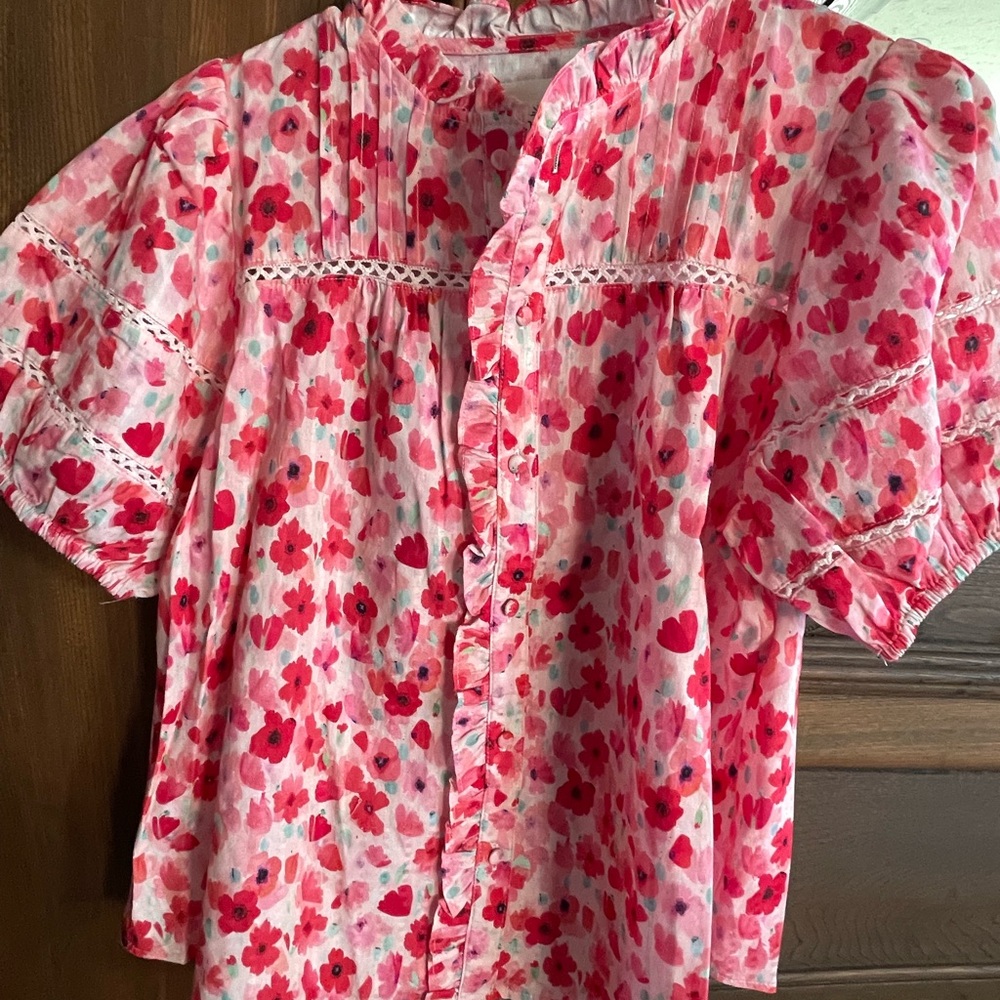 NWT Umgee Pink and Red Floral Blouse
